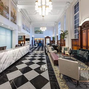 Adina Aparthotel